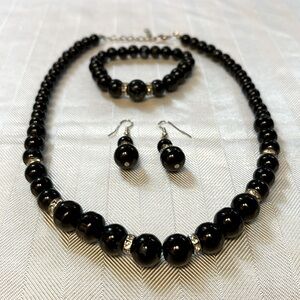 I used this set 4or5 times, really good for match the another color